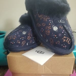 Ugg slippers sz 6